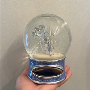 Things Remembered Discontinued “Mom” Revolving Musical Engravable Snow Globe